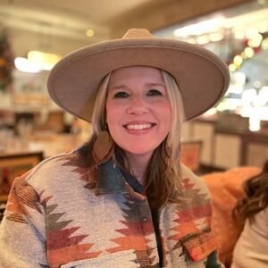 Meet your Posher, Erin